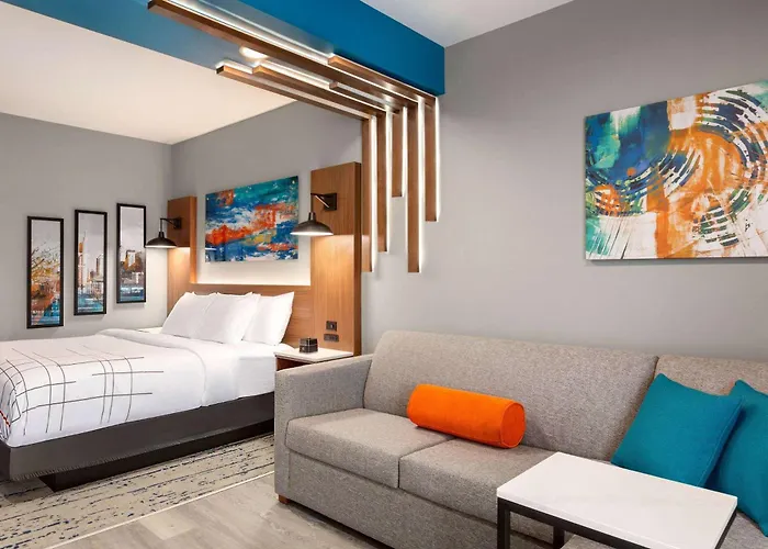 La Quinta Inn & Suites By Wyndham Mount Laurel Moorestown